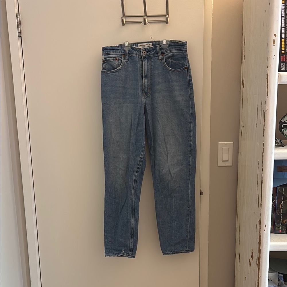 Abercrombie & Fitch The Mom High Rise Jeans Classic Denim